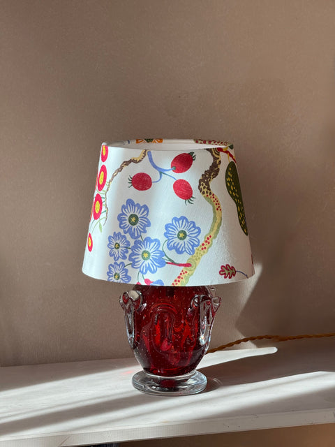 Red vintage table lamp