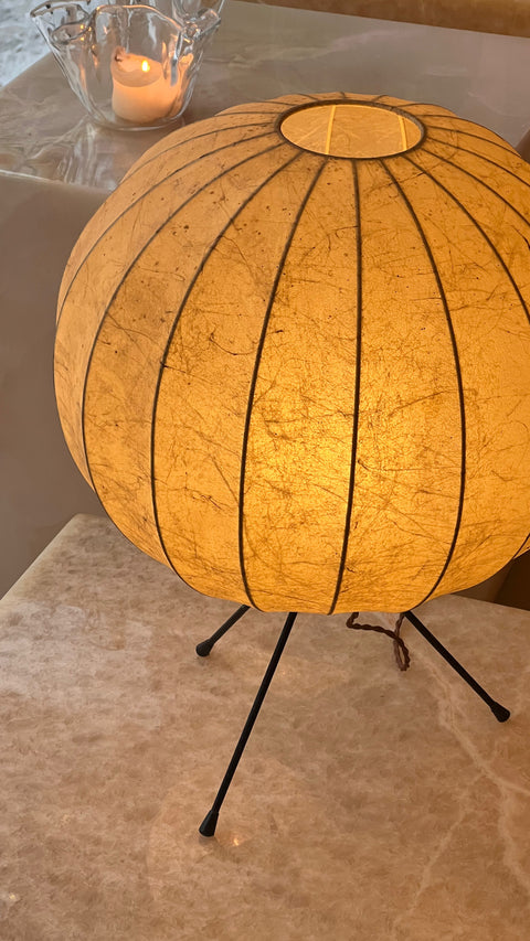 Vintage cocoon lamp