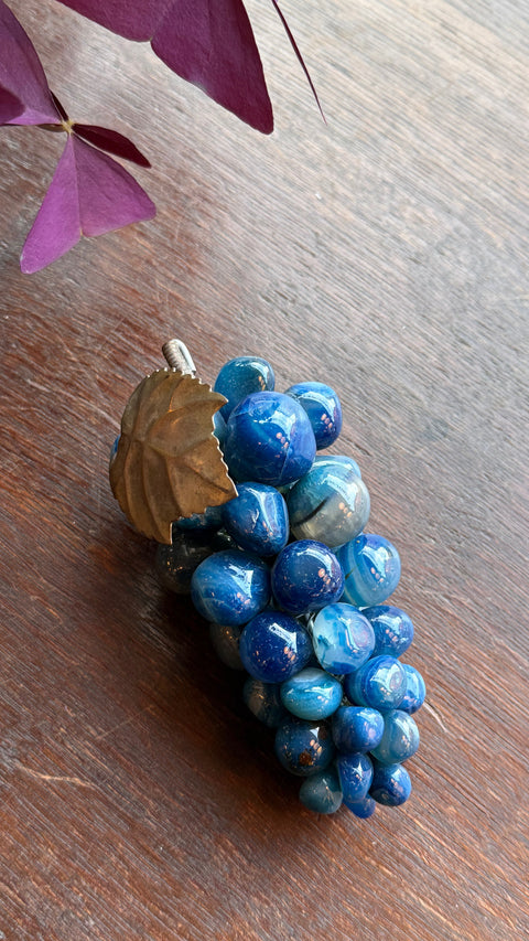 Grapes - blue agate