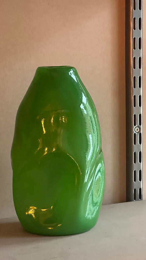 Green vase - Sigrid Rostad