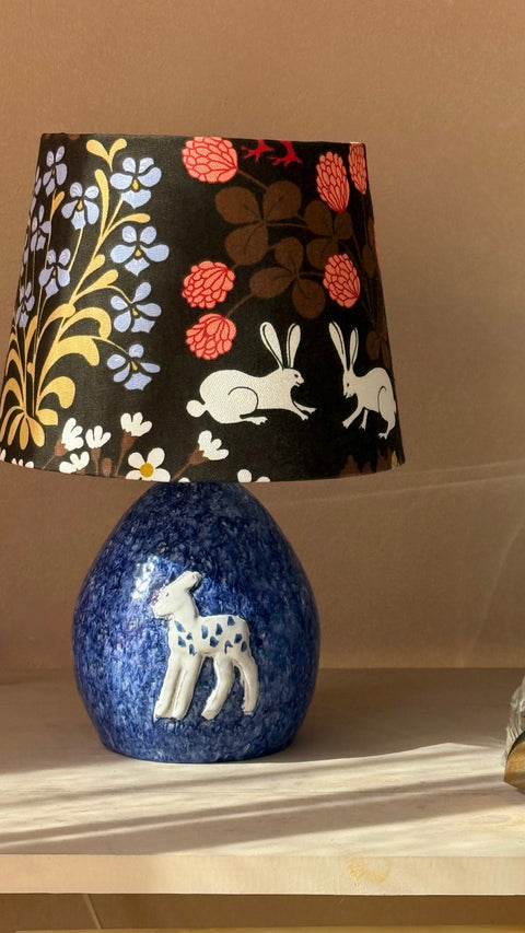 Fawn table lamp