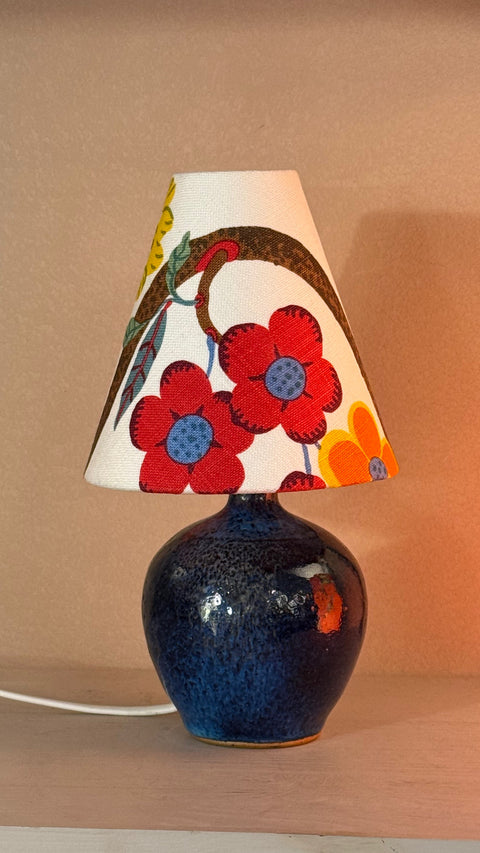 Petit blue lamp