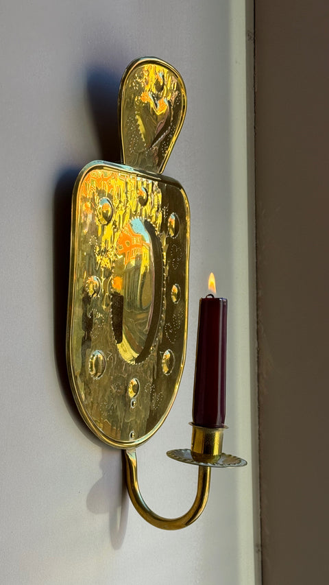 Wall sconce