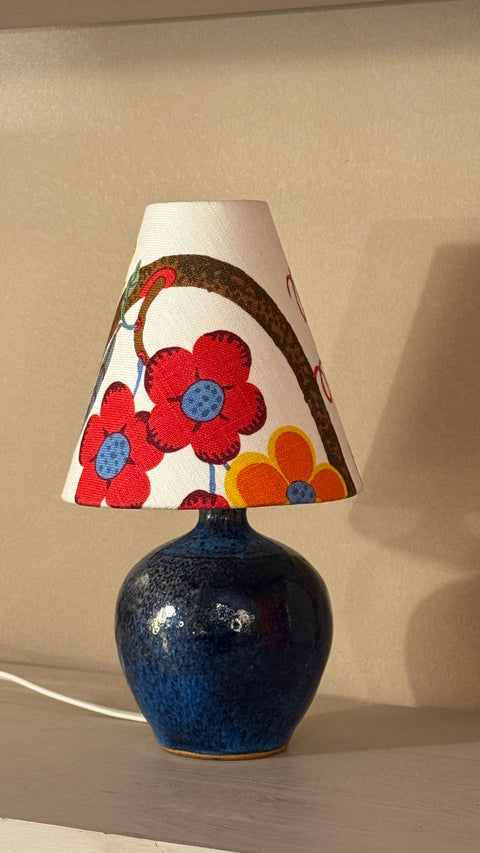 Petit blue lamp