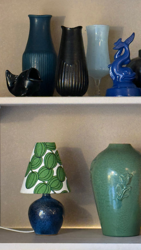 Petit blue lamp