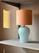 Load image into Gallery viewer, Table lamp - vintage Murano
