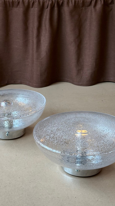 Space age wall / ceiling lamp