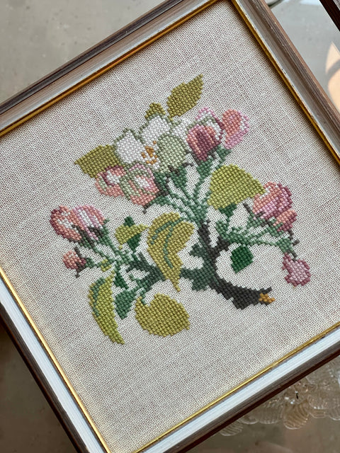 Vintage embroidery- apple blossom 1