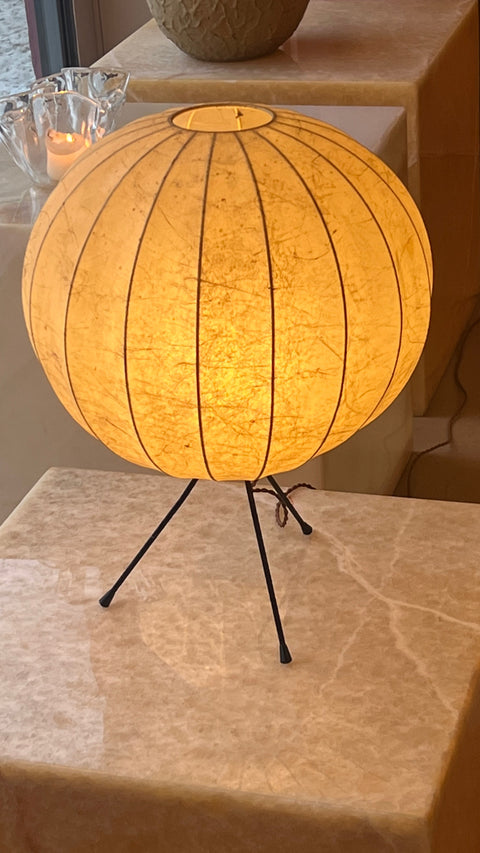 Vintage cocoon lamp